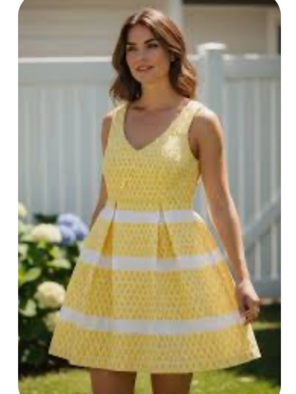 Adrianna Papell Yellow and White Sleeveless Fit-and-Flare Dress v-neck size 8